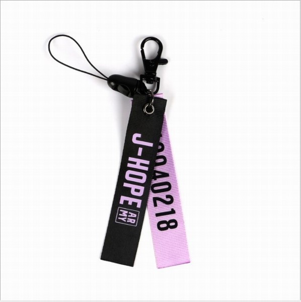 BTS ���������� J-HOPE��˫ɫ����Կ�׿۹Ҽ� 10X2CM 5������ ��ǰ3��Ԥ��