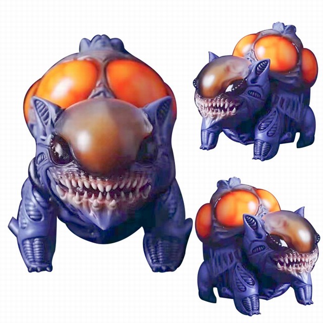 ����С���� ���� �������� ��ɫ ��װ�ְ�ڼ�ģ�� Լ10CM �ʺгߴ磺12X9X18CM